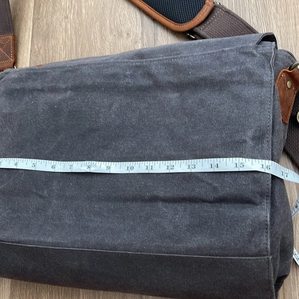 SOLD💢Men's Gray Fabric & Leather Laptop/ Messenger Bag - Picture 5 of 8